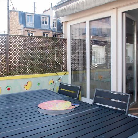 Cosy Apartment With Balcony In The Heart Of Paris Exteriör bild